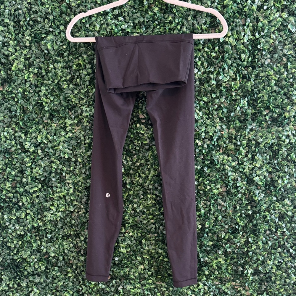 LULULEMON EUC SZ 2 LIKE NEW BLACK LEGGINGS YOGA TEEN WUNDER UNDER